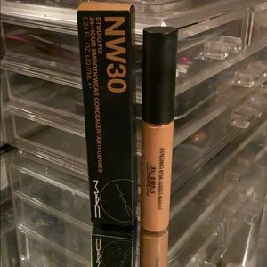 Mac studio fix concealer